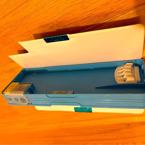 New BTS Pencil box using both side with pencil sharpener - Picture 5 of 7